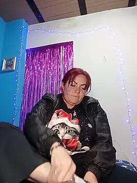 carolinhe_'s cam snapshot