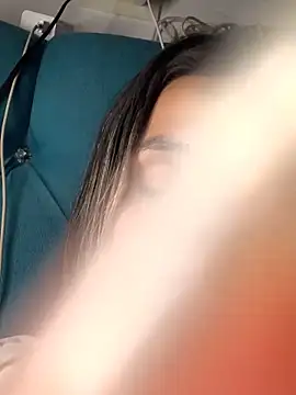 Cami_Leon2's cam snapshot