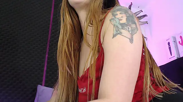 karlamoon23's cam snapshot