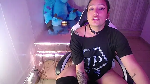 tamara_brown_t's cam snapshot