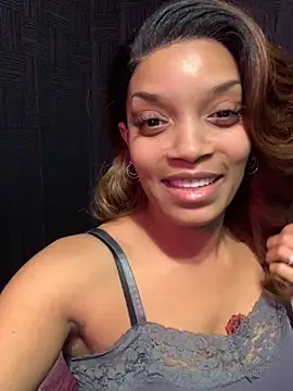 Rakiyahcharms's cam snapshot