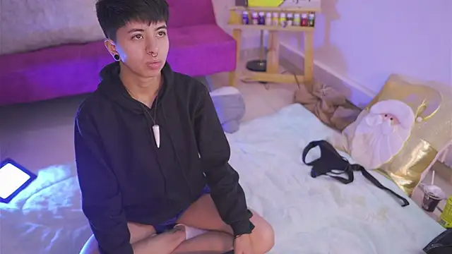 tommy_blue's cam snapshot