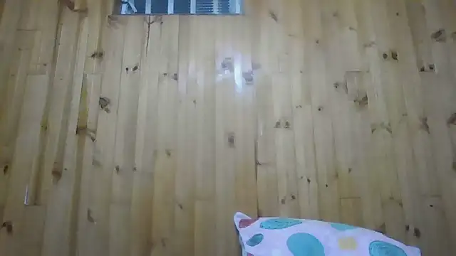 Roselingalvis13's cam snapshot