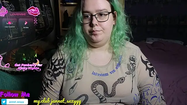 JannetPie's cam snapshot