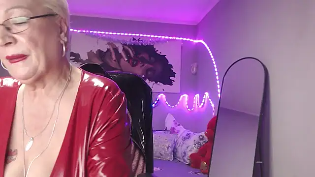 LaylaMilf's cam snapshot