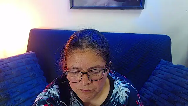 Linda_banks_'s cam snapshot