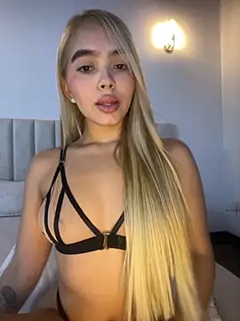 Mia_Roswell's cam snapshot