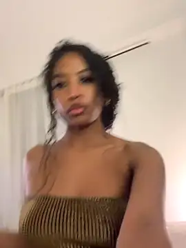 IamCrystal2's cam snapshot