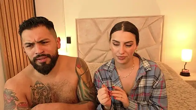 teseo_and_afroditha_'s cam snapshot