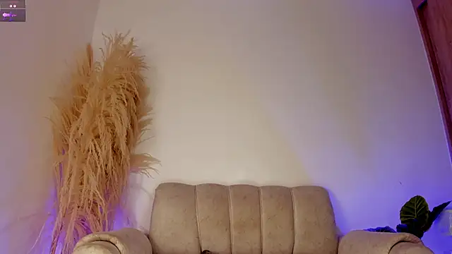 sara_gwen's cam snapshot