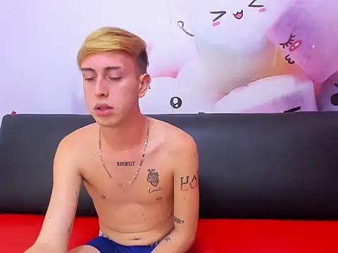 In_my_room_anything_goes's cam snapshot