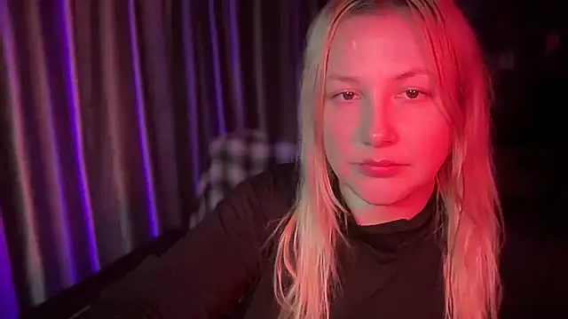 BikiHellena's cam snapshot