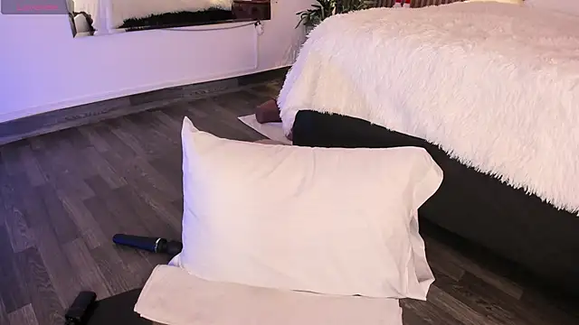 AliceHanz's cam snapshot