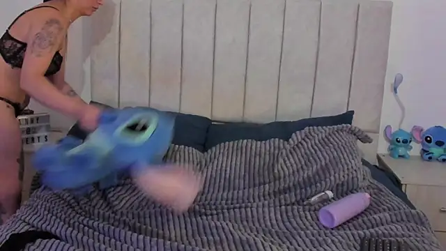 anny_roberts's cam snapshot