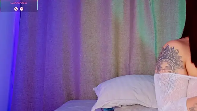 mia_bonneett's cam snapshot