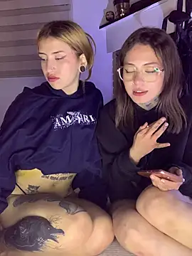 PrettyAshley_'s cam snapshot