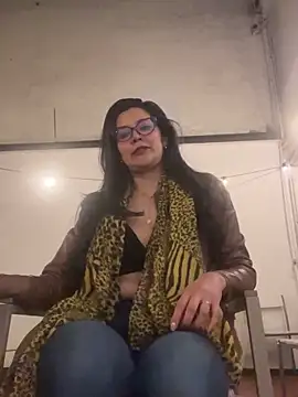 TAMARALEWISMD's cam snapshot