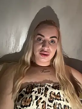 RuxyCatrina's cam snapshot