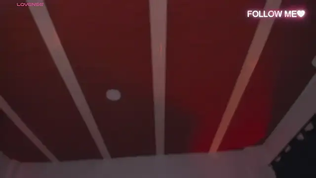 lunaarose's cam snapshot