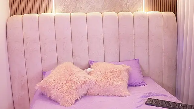 emyli_sw_'s cam snapshot