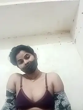 JULEE-740's cam snapshot