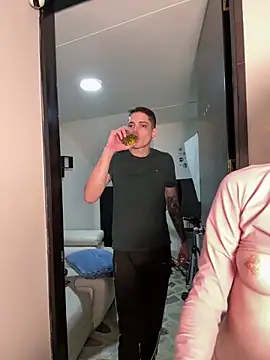 kevin_hotgirls's web cam