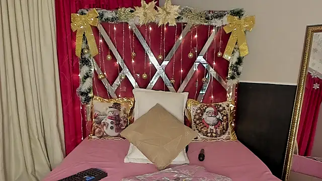 MicaelaHot_'s cam snapshot