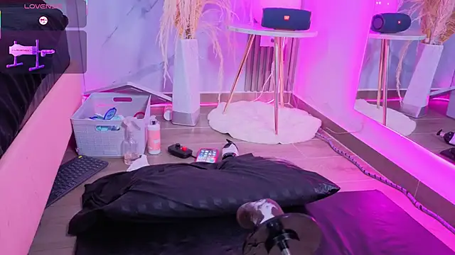 Chlooee__'s cam snapshot