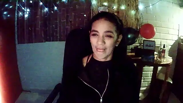 MiiaVelasquez's cam snapshot