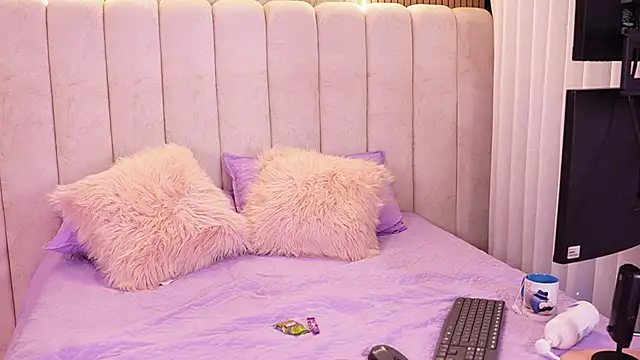 emyli_sw_'s cam snapshot