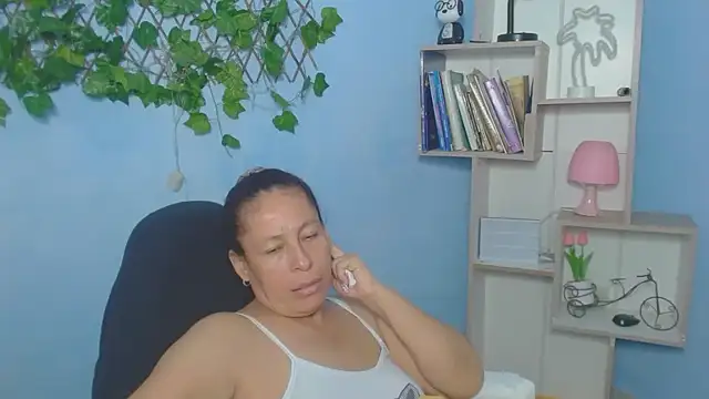 mature_martina's cam snapshot