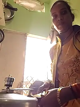 Hotty-Nidhi's cam snapshot