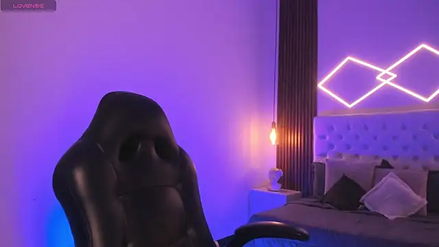 ZamabyCrucie's cam snapshot