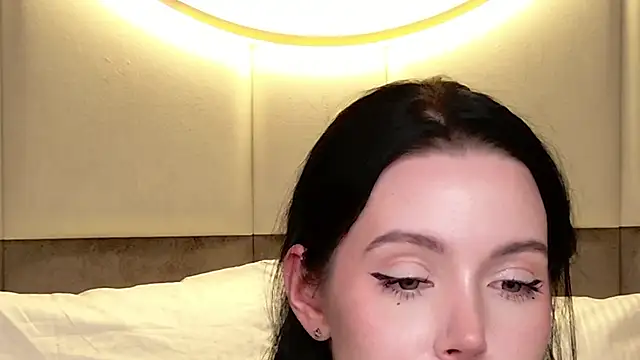 Goldy_Stark's cam snapshot