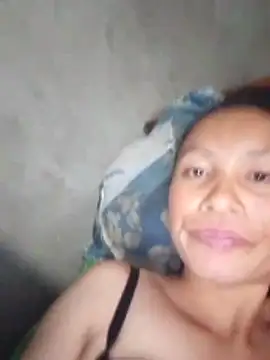 simi-lucy's cam snapshot