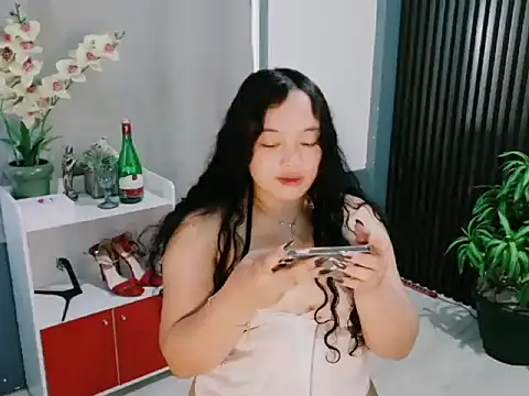 UrFavouriteCravings's cam snapshot