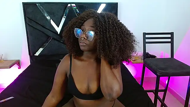 ZahhyGrey's cam snapshot