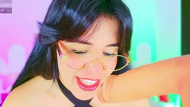 CharlootteEvans's cam snapshot