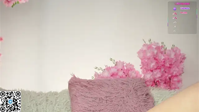 AmiLewis's cam snapshot