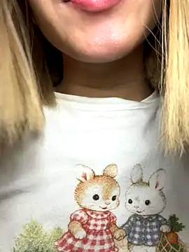 SweetBunnyGF's cam snapshot