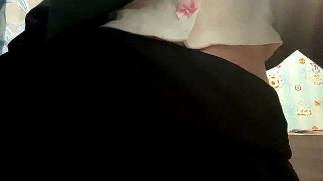 Joan_Meoweere's cam snapshot