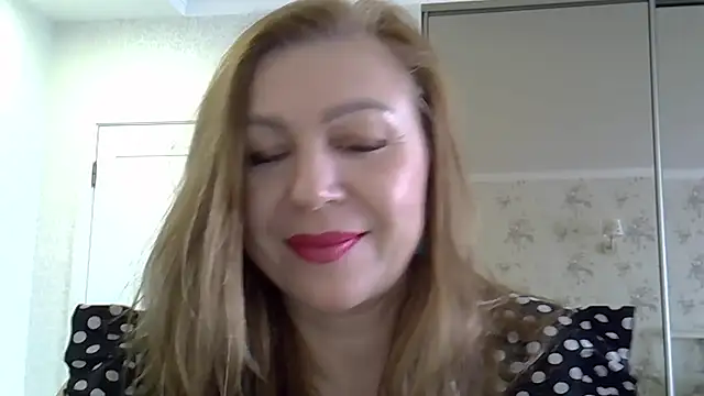 Alexandra-Rosee's cam snapshot