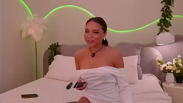 Nicole_Space's cam snapshot