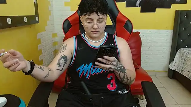 isabeautyx19's cam snapshot