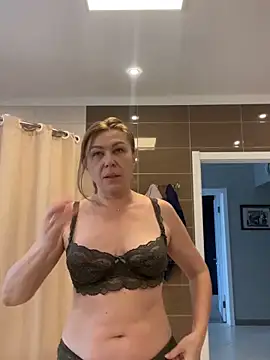 Alexandra-Rosee's cam snapshot