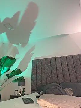 milaivanova's cam snapshot