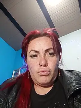 carolinhe_'s cam snapshot