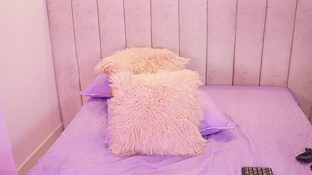 emyli_sw_'s cam snapshot