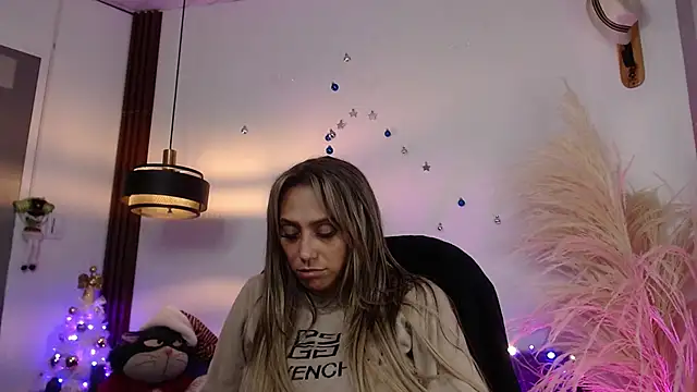 salome_drasin's cam snapshot