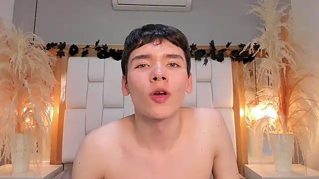lucaaray live sex cam